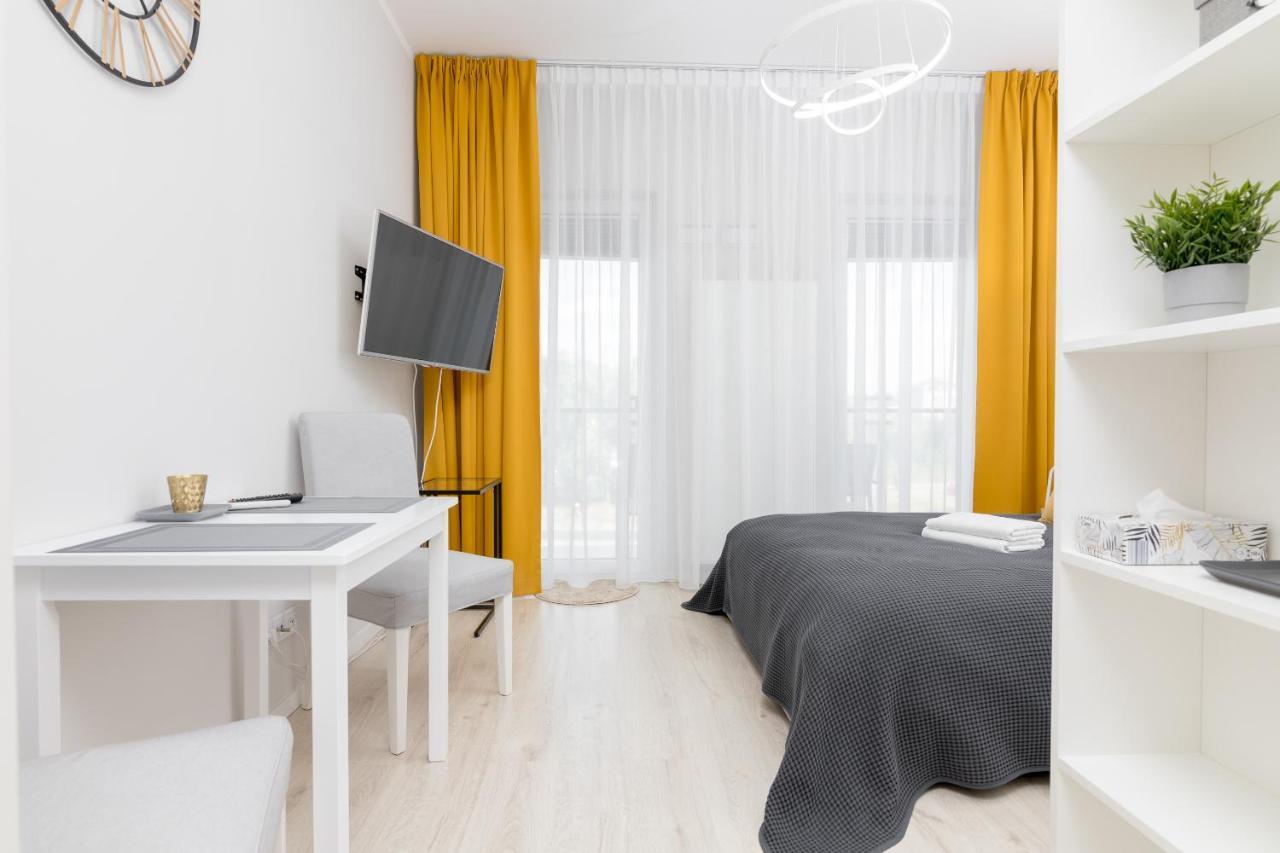 Апартаменты Yellow Sunset Studio Варшава Экстерьер фото